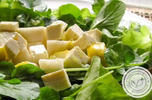 Salada de Folhas, Pêra e Queijo Minas - um delicioso prato em um dia quente!