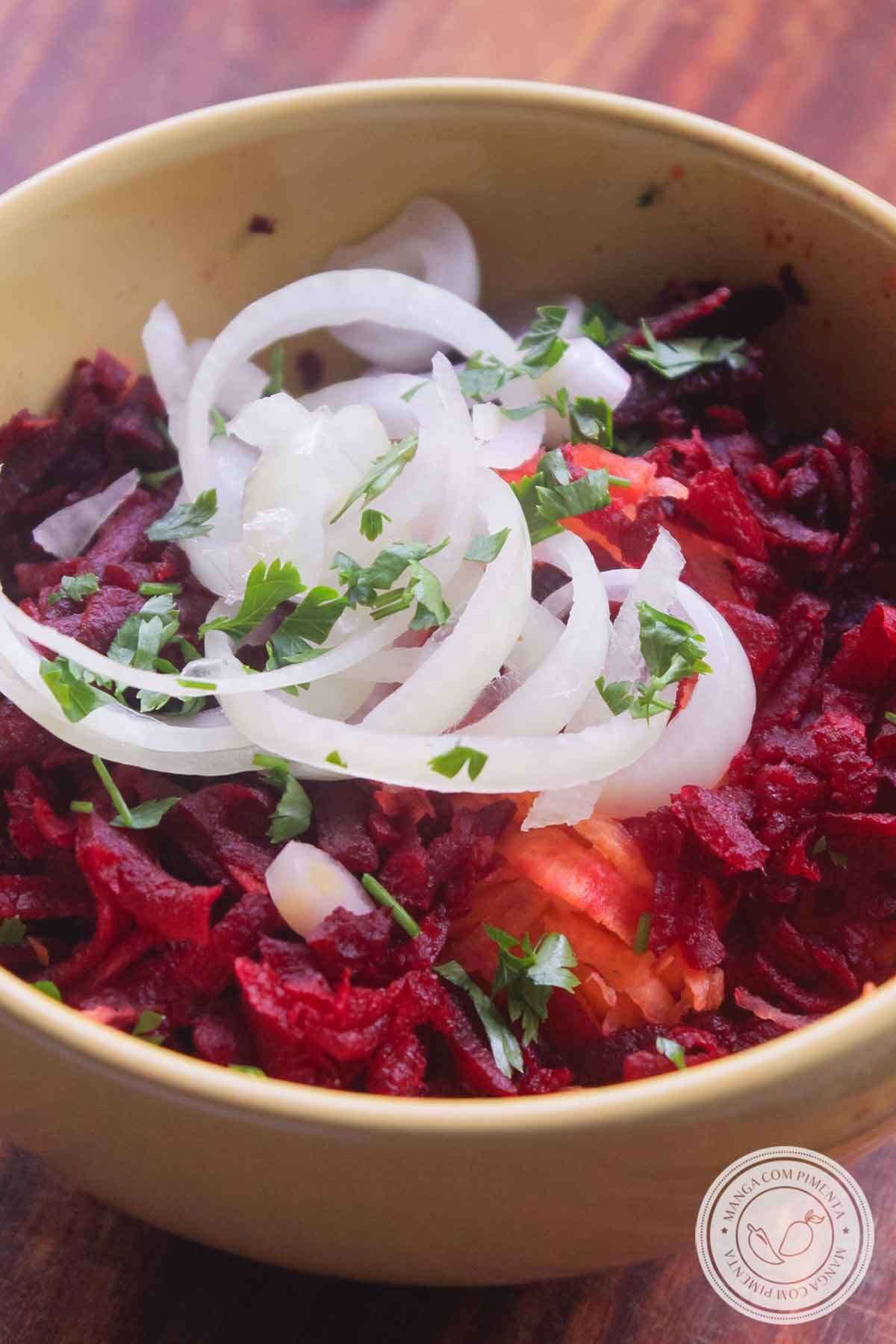Receita Salada de Beterraba com Cenoura - nutritivo e delicioso para quem faz reeducação alimentar!