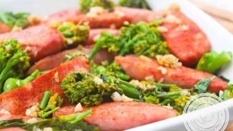 Receita de Brócolis com Lingüiça - um almoço rápido, nutritivo e gostoso para a semana!