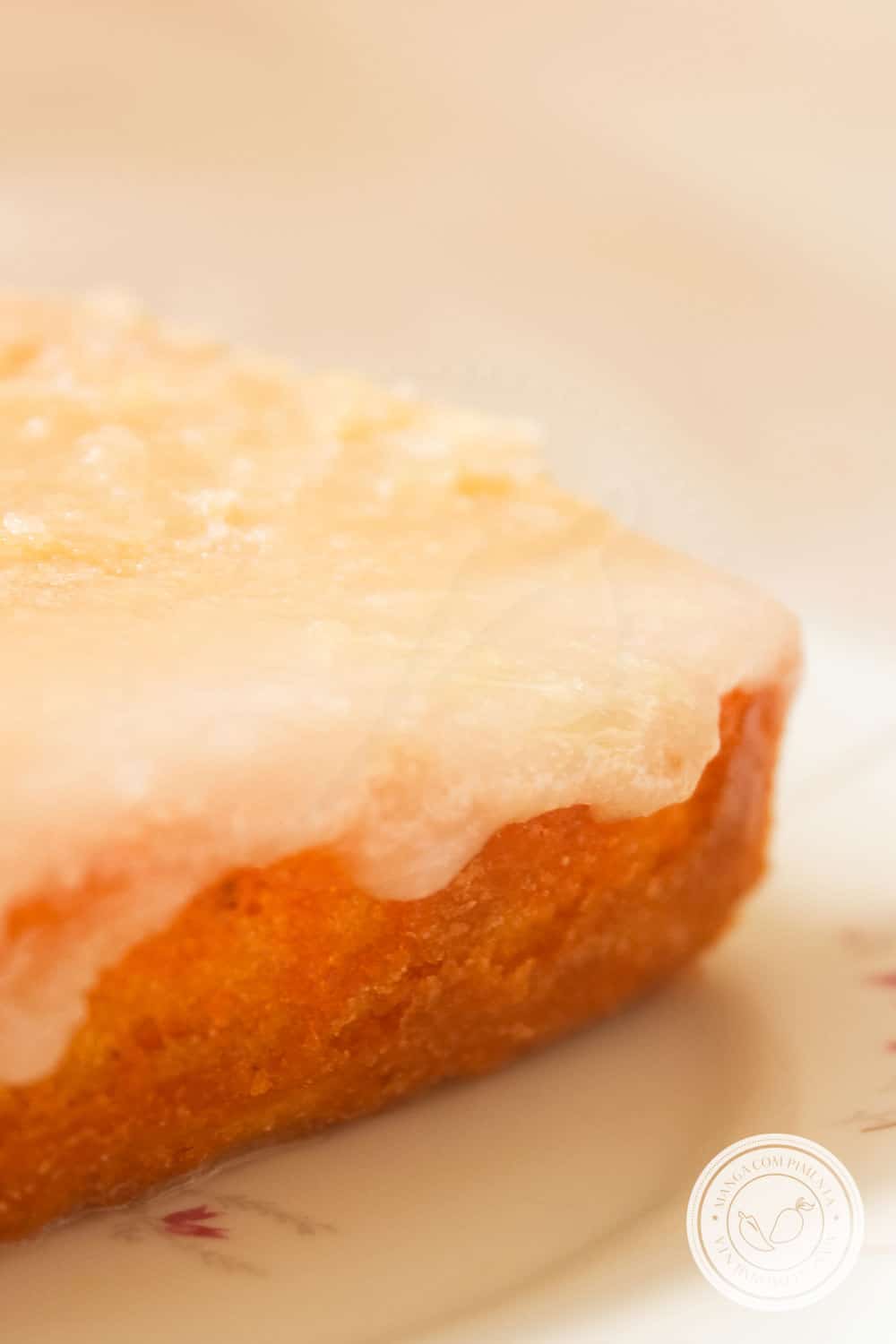 Receita do Bolo de Limão da Rita Lobo - bolo fofinho com calda de açúcar perfeito para o café da tarde