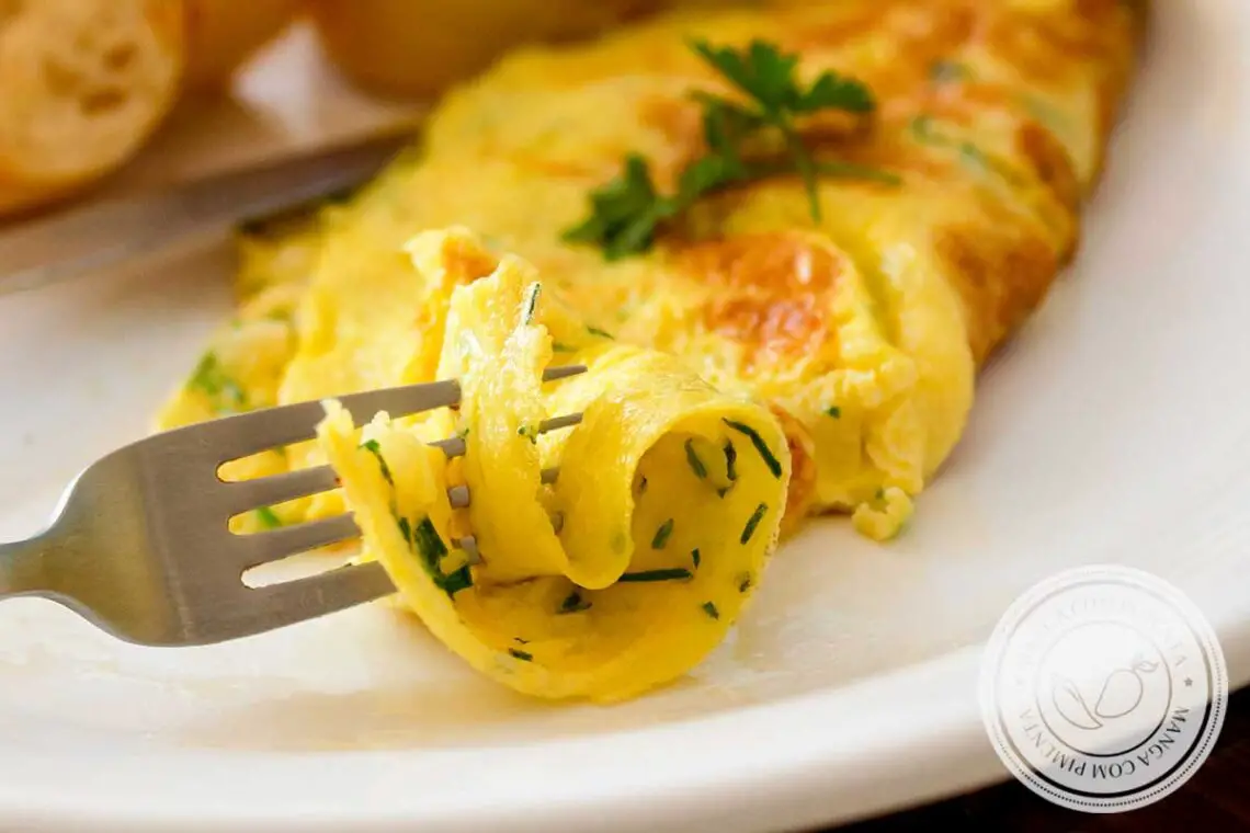 Omelete Simples - faça para as refeições do dia a dia!