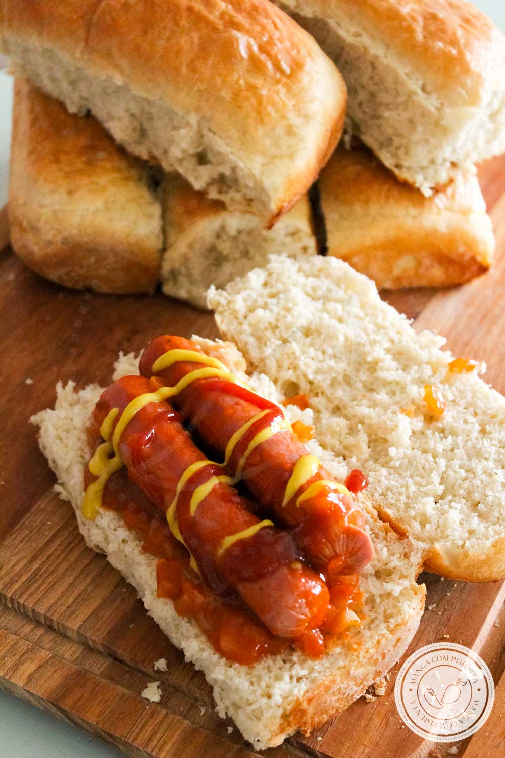 Receita de Pão para Cachorro Quente - prepare um delicioso Hot Dog com esse pão caseiro na sua casa. 