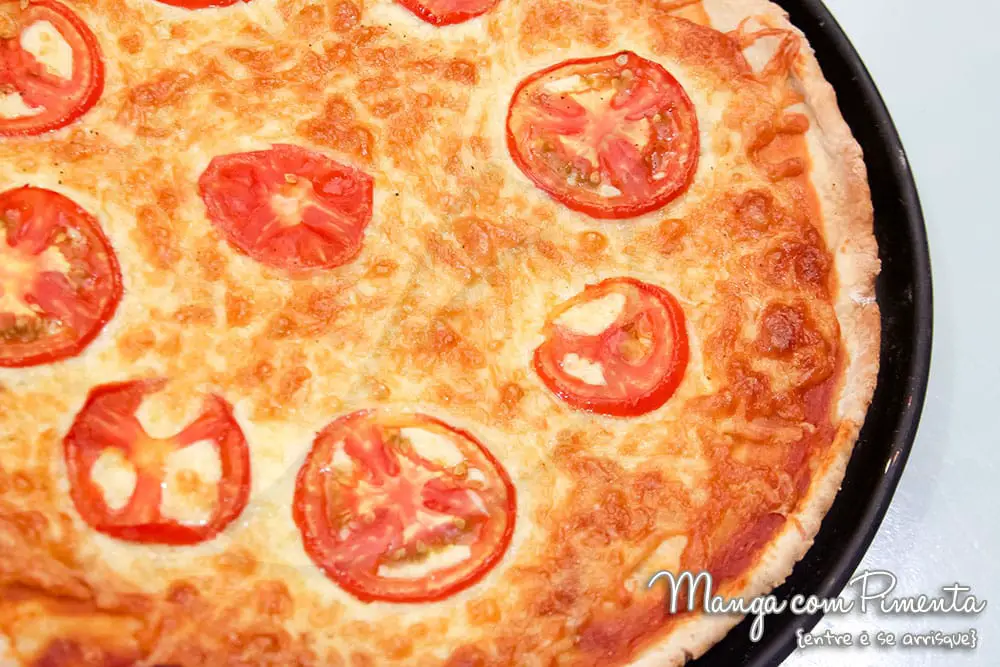 Massa de Pizza Caseira com Farinha Branca e Integral - Youtube