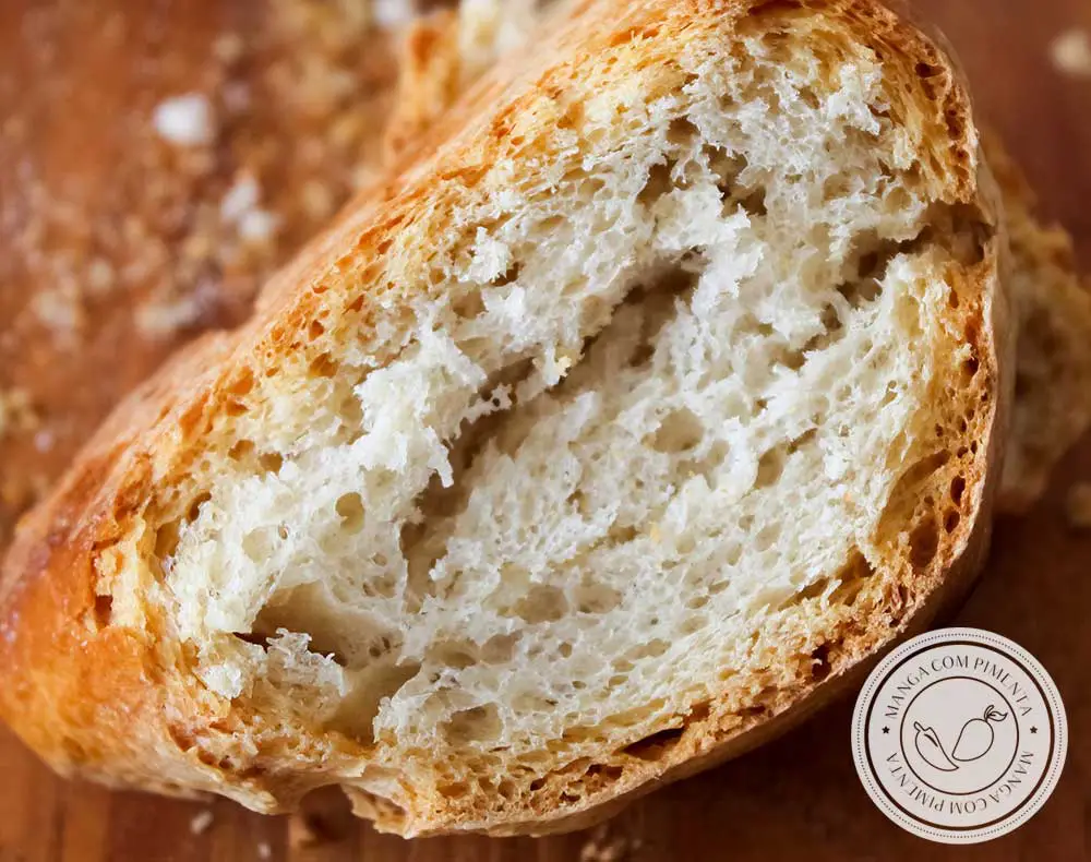 Receita de Pão Italiano - Pão Rústico para o café da manhã, lanche da tarde ou para acompanhar aquele prato italiano na hora do almoço.