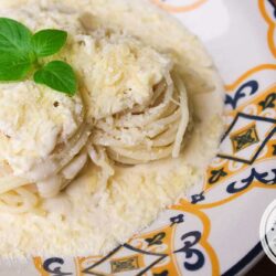 Receita de Molho Alfredo para Massas - prepare um prato italiano delicioso para alguém especial.