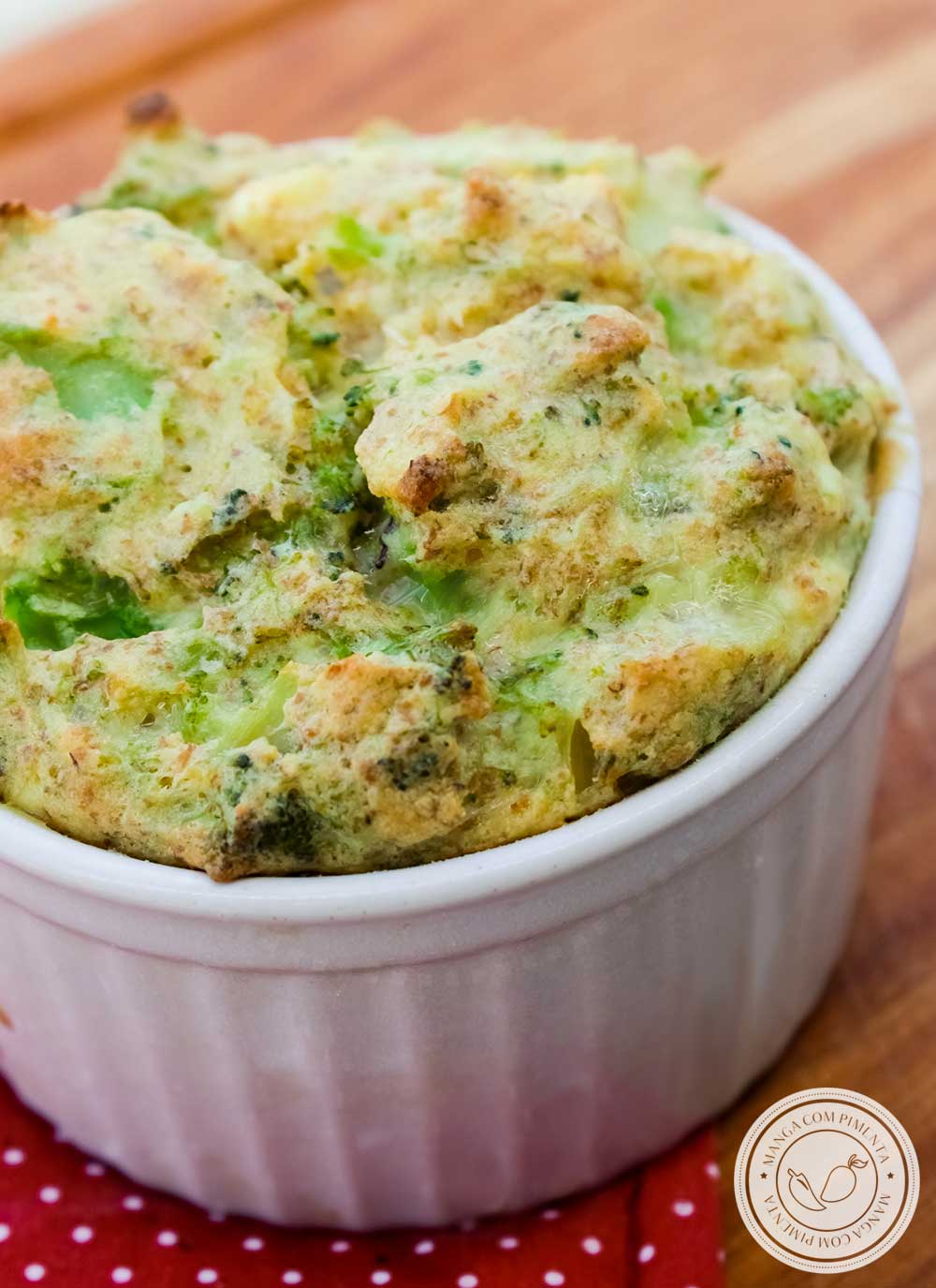 Receita de Suflê de brócolis Integral - um prato nutritivo para o almoço da semana da família.