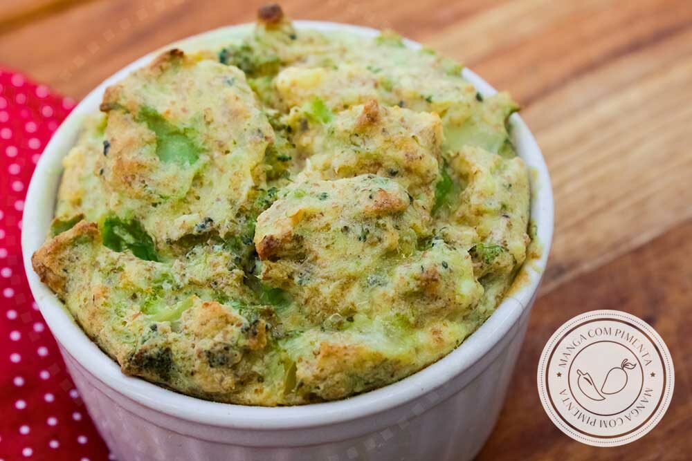 Receita de Suflê de brócolis Integral - um prato nutritivo para o almoço da semana da família.