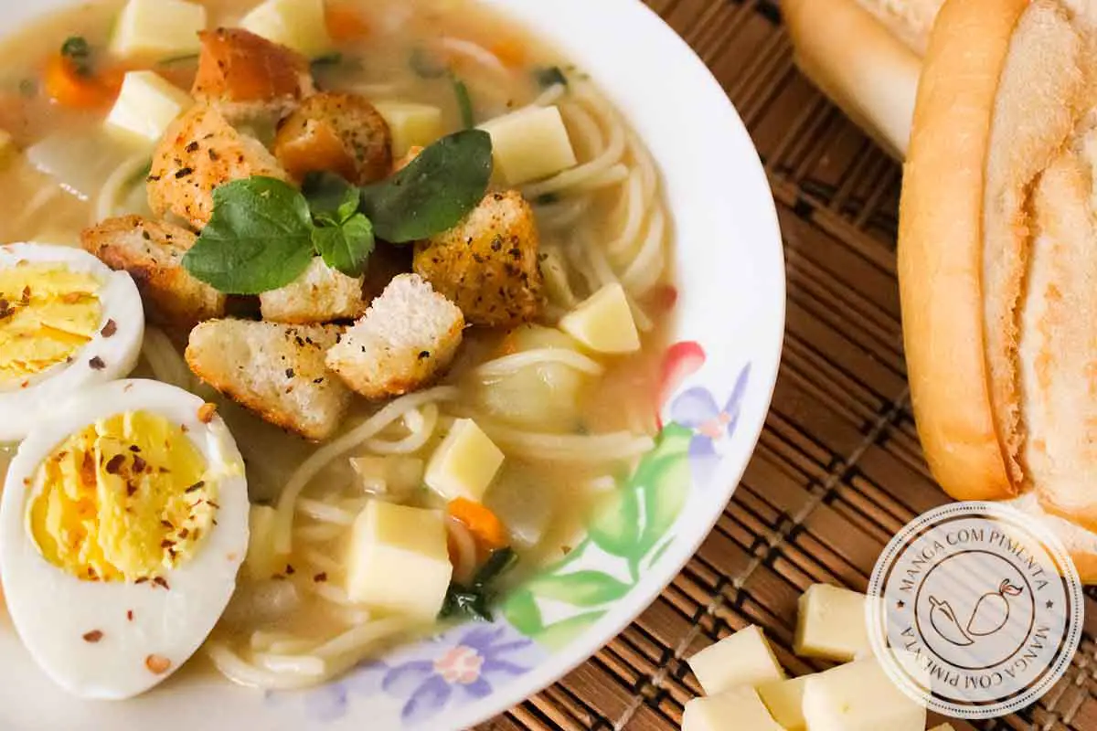 Receita Sopa de Legumes - Batata, Cenoura e Chuchu | prato quentinho conforta o corpo e o coração.