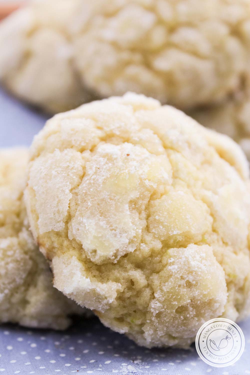 Crinkle Cookies de Limão - um delicioso biscoito para servir no chá da tarde com os amigos!