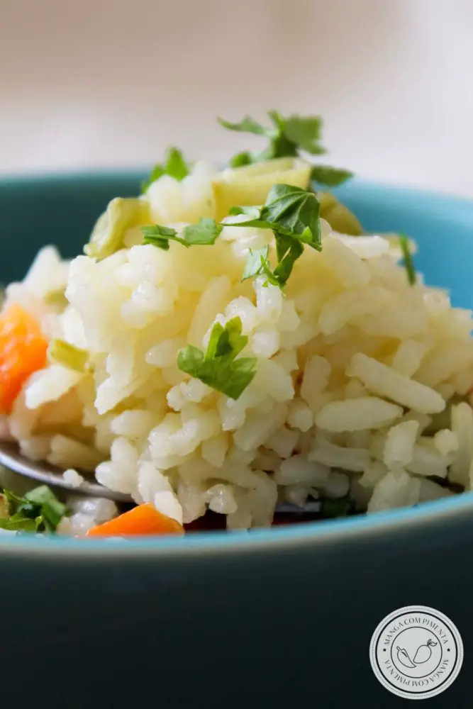 Receita de Arroz com Cenoura e Vagem - um prato delicioso para almoço ou jantar da semana!