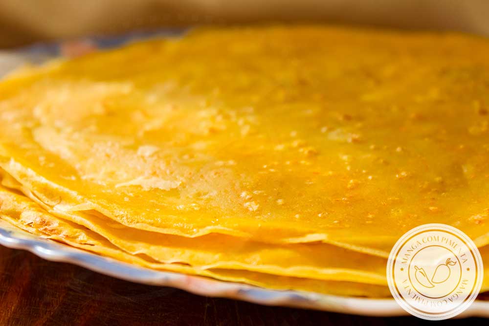 Receita de Panquecas de Cenoura recheadas com Carne Moída, um prato caseiro e delicioso para o almoço!