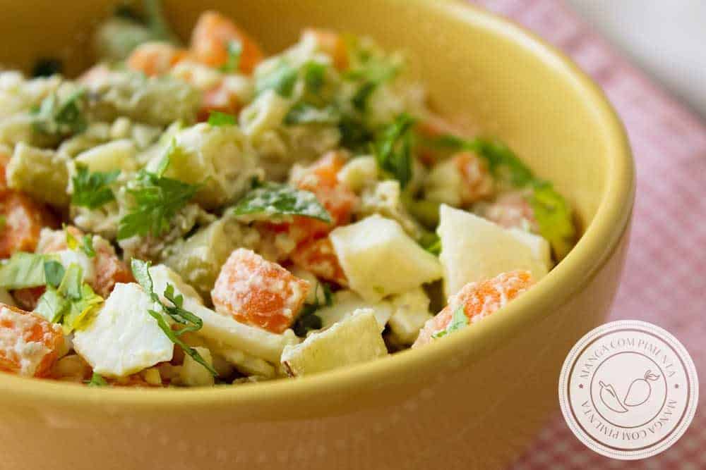 Confira 20 Receitas com Ovos para fazer agora: Salada de Vagem com Ovo e Cenoura - um prato delicioso para o almoço ou jantar da família!