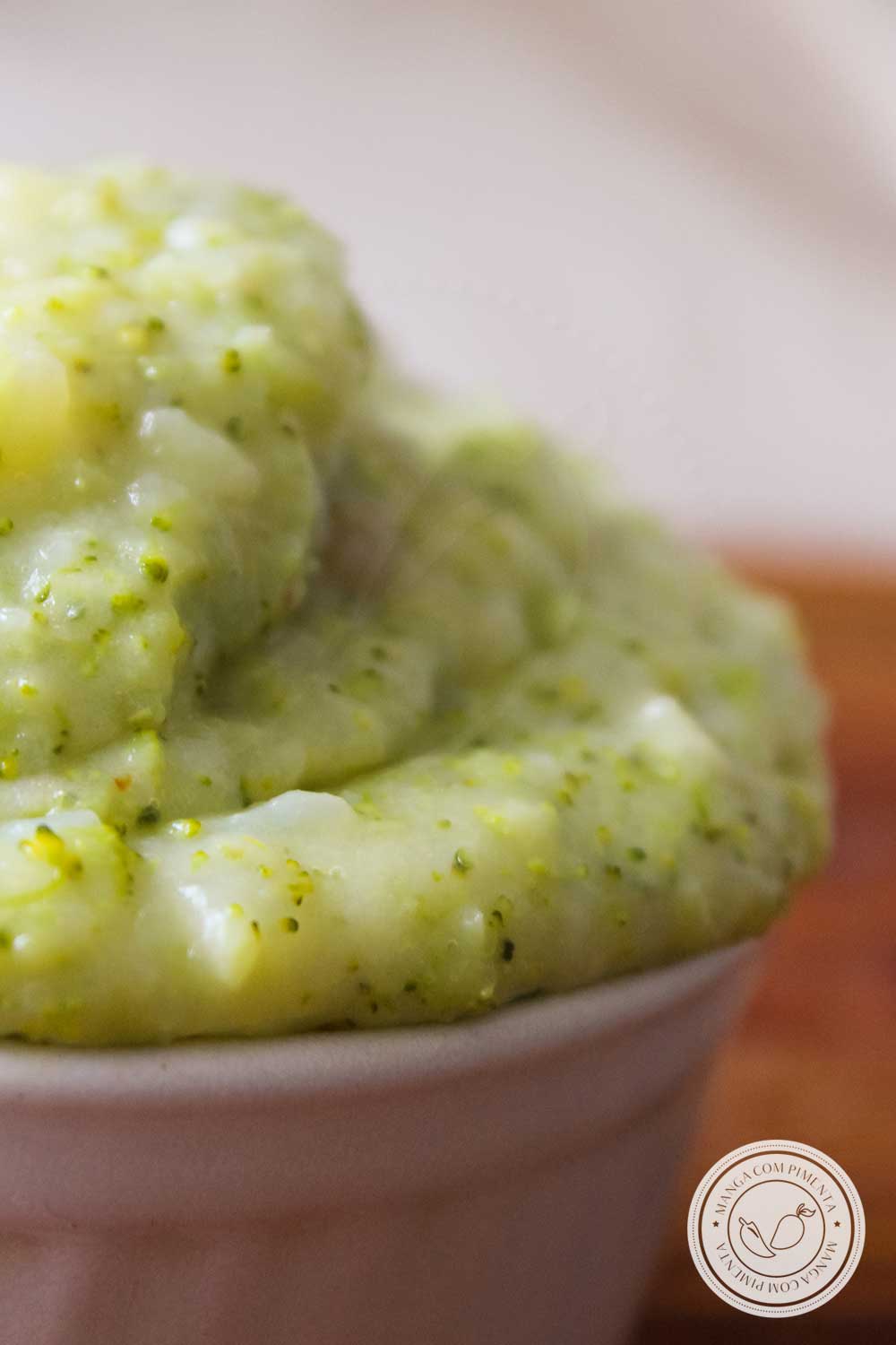 Receita de Purê de Brócolis - um acompanhamento delicioso para o almoço ou jantar da semana da sua família!