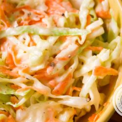 Receita de Salada de Repolho e Cenoura com Maionese - para o almoço ou jantar da semana com a família.