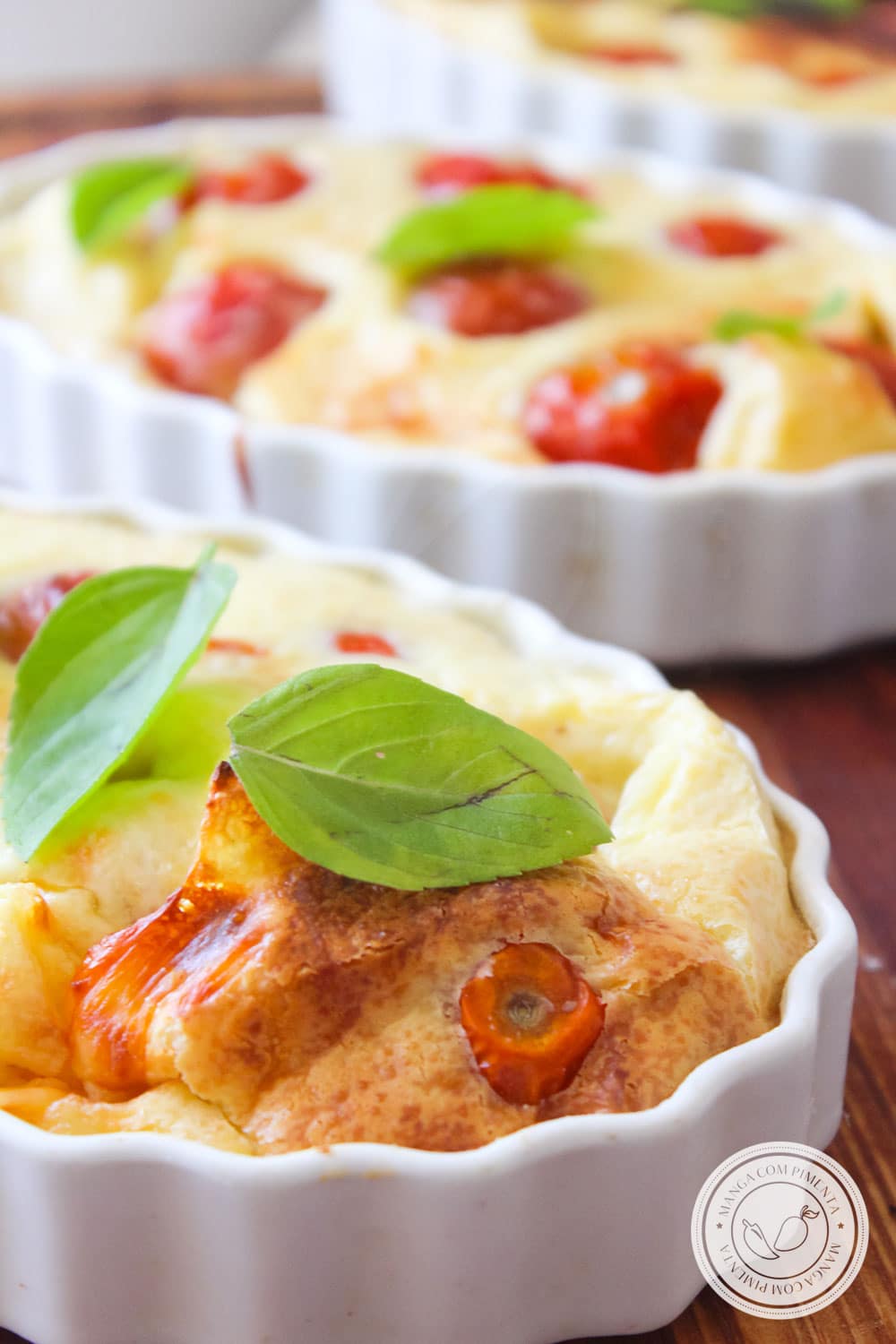 Receita Clafoutis de Queijo e Tomate Cereja - perfeito para as festas de final de ano ou para o almoço do final de semana.