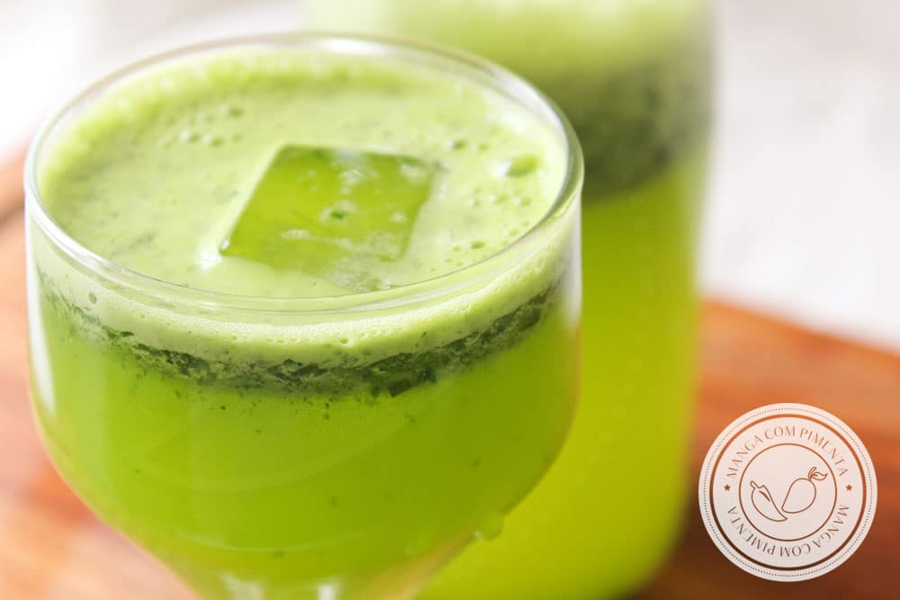 Receita de Suco Verde de Agrião com Laranja e Limão - uma bebida nutritiva para começar bem o dia!