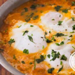 Receita de Ovos Cozidos em Molho de Tomate - prepare para o almoço da semana!