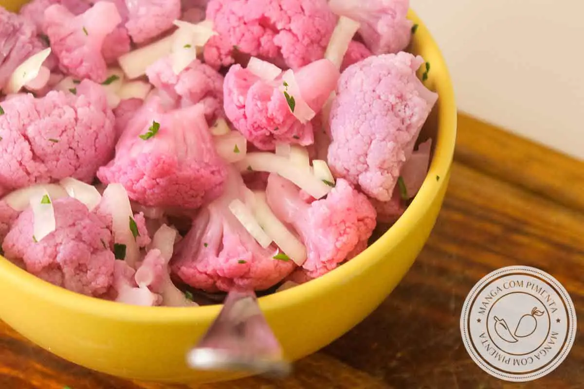 Receita de Salada de Couve-flor Simples de fazer - prepare um prato nutritivo para as refeições na sua casa.