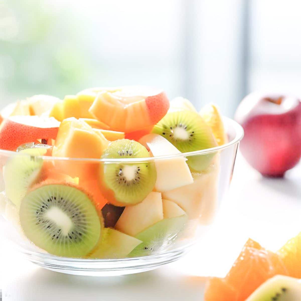 salada de frutas com as frutas do verão